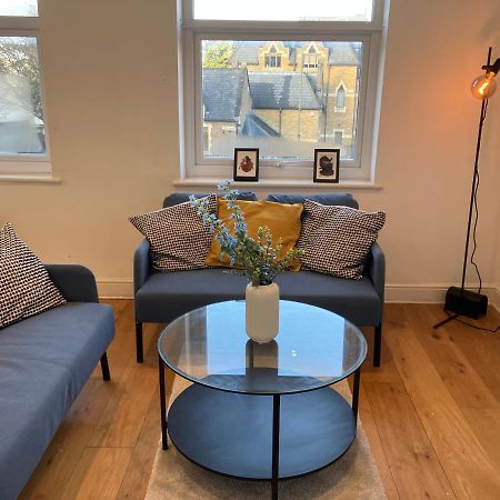 Awesome Refurbished 1 Bed Flat Few Steps To High St ! - 2 East House Epsom Exterior foto