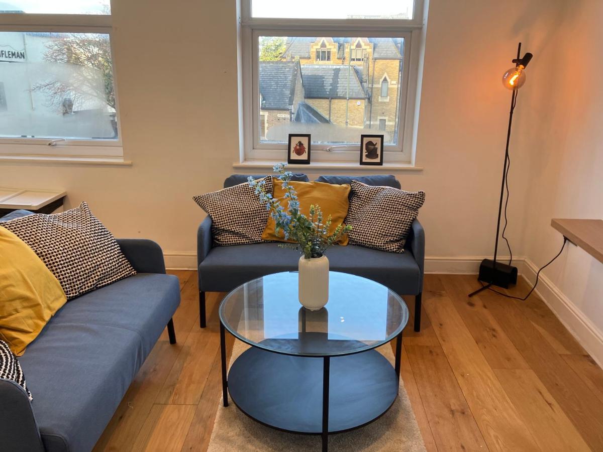 Awesome Refurbished 1 Bed Flat Few Steps To High St ! - 2 East House Epsom Exterior foto